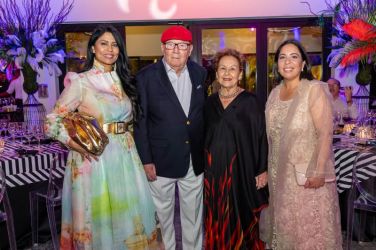 LucyMorillo,PapoMenendez,XiomaraMenendez,LisbetFernandez-Vina(2).jpg