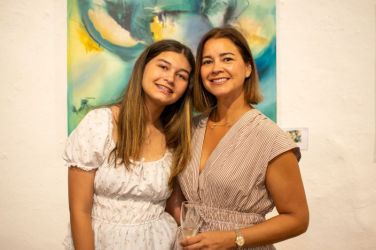 CLAUDINE LÓPEZ Y SIENNA TATE.jpg