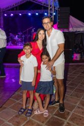Mateo,Maria,Lucia,RaulNavarro_lw.jpg
