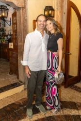 Antonio y Josie Caceres.jpg