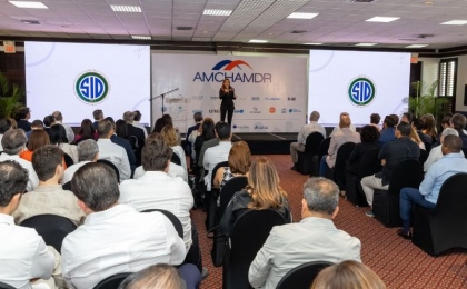 conferencia-amchamdr-casa-de-campo-febrero-2025-12