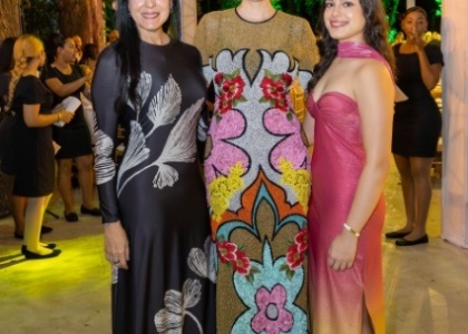 Sarah Viñas Renata Sone Isabel Sone