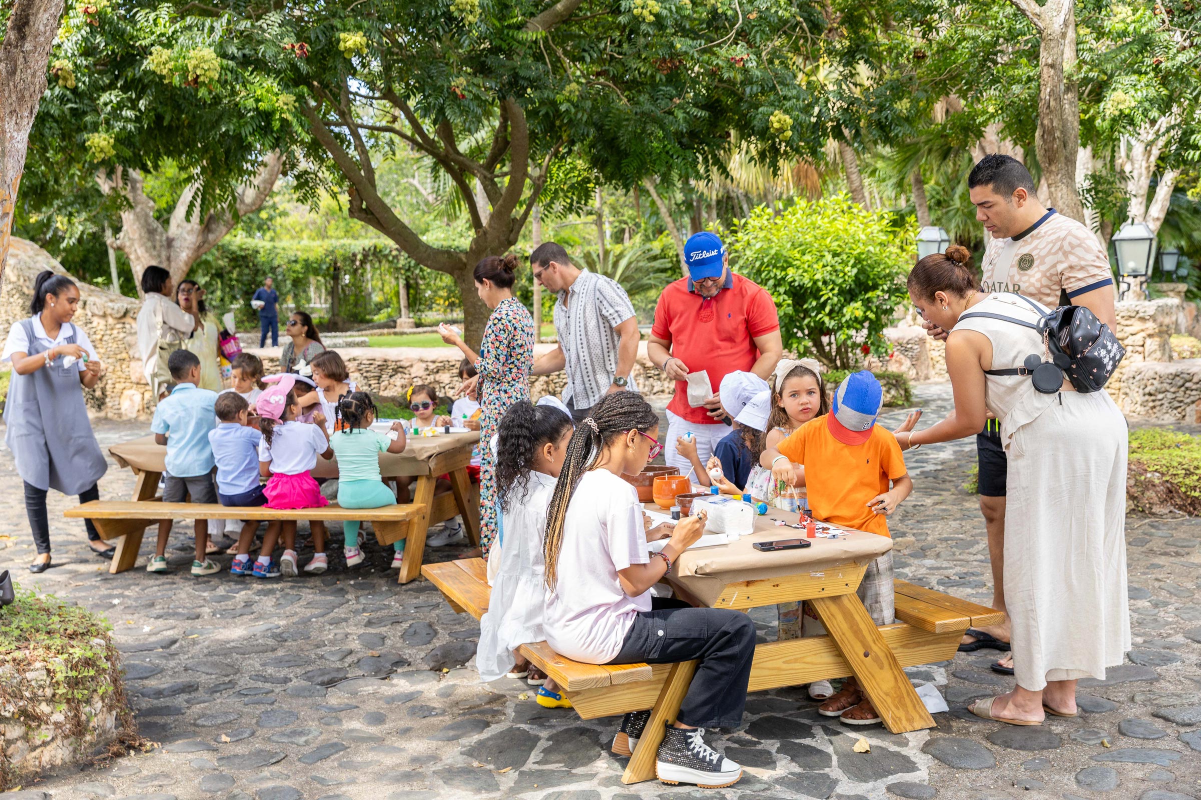 Creativity and lots of colors at Artisan's Easter market
