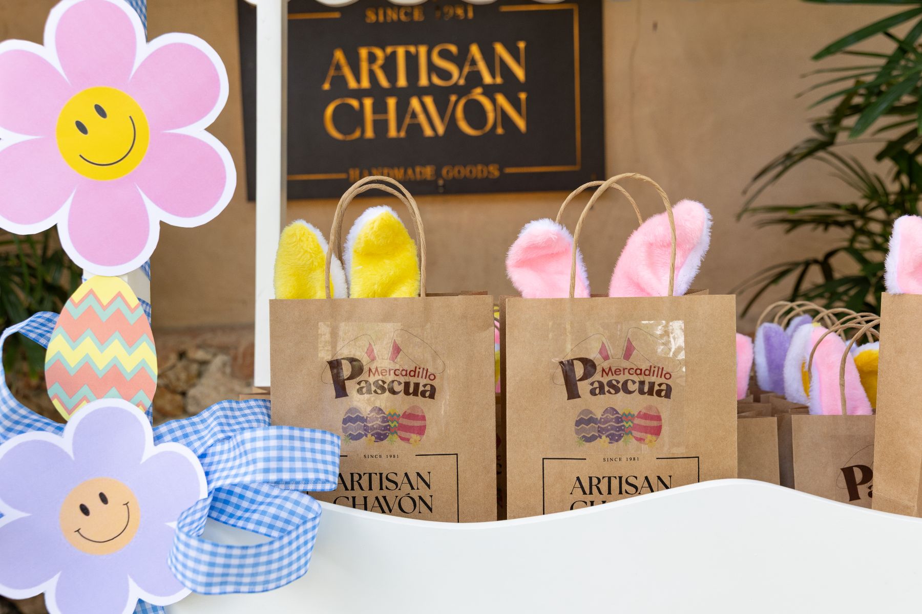Chavón celebrates Easter market on Holy Saturday