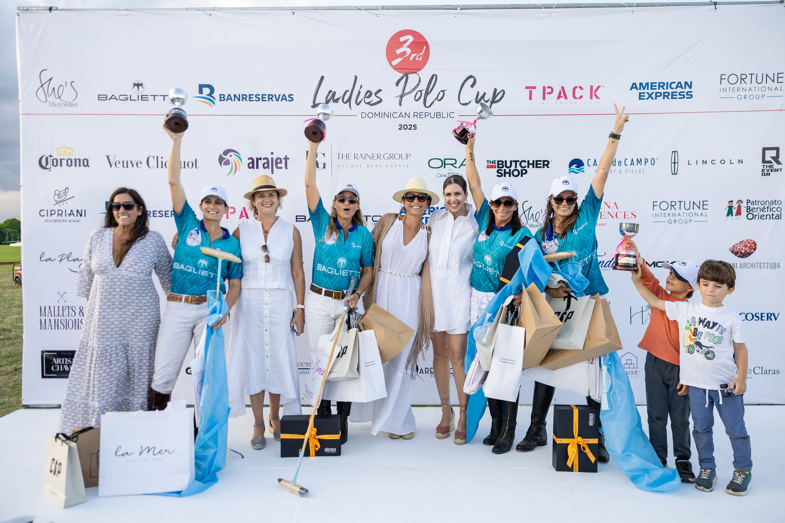 The 2025 Ladies Polo Cup concludes with an exciting match and a message of solidarity at Casa de Campo
