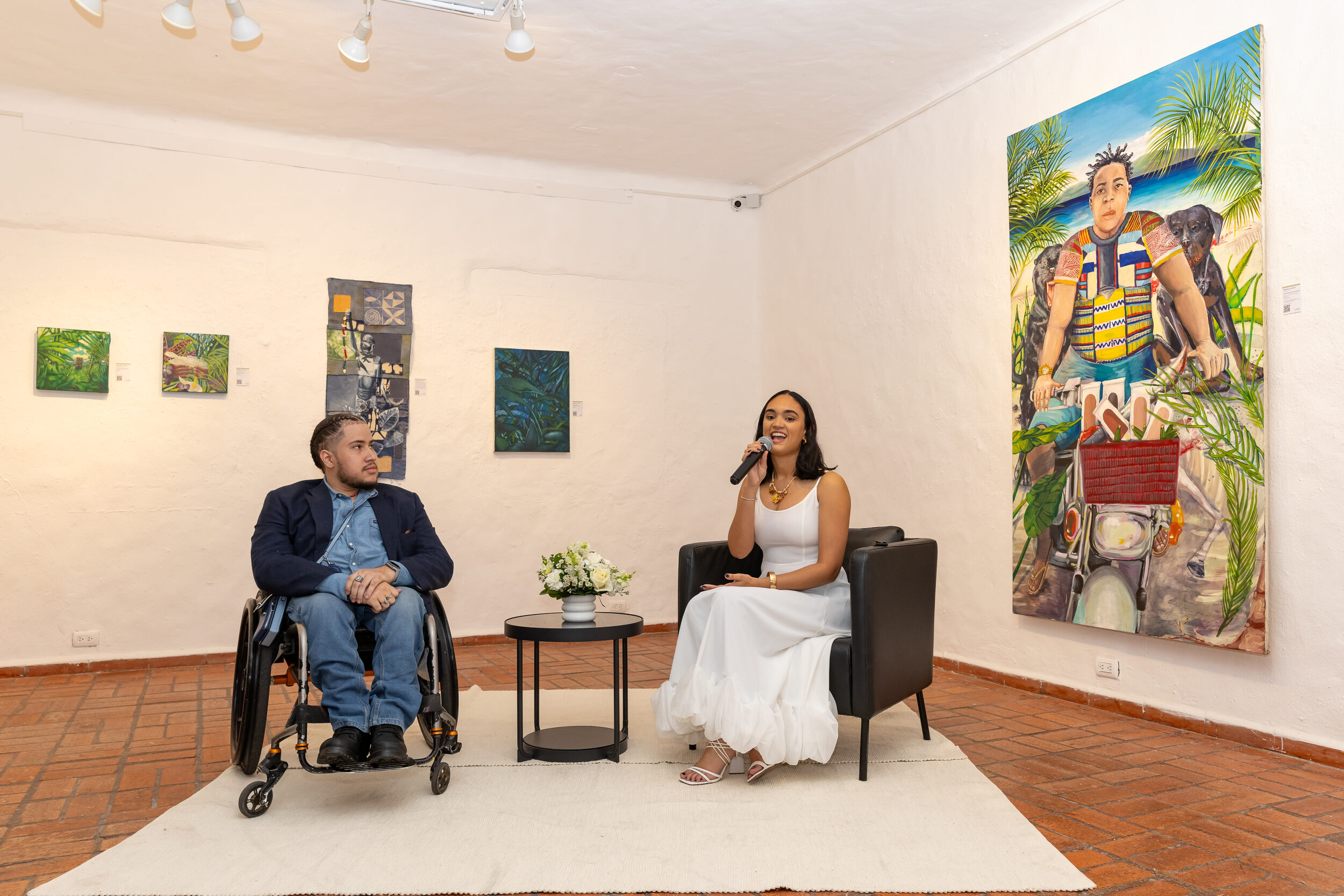 Young artists present exhibition «Bateyes and Palaces» at the Altos de Chavón Art Gallery