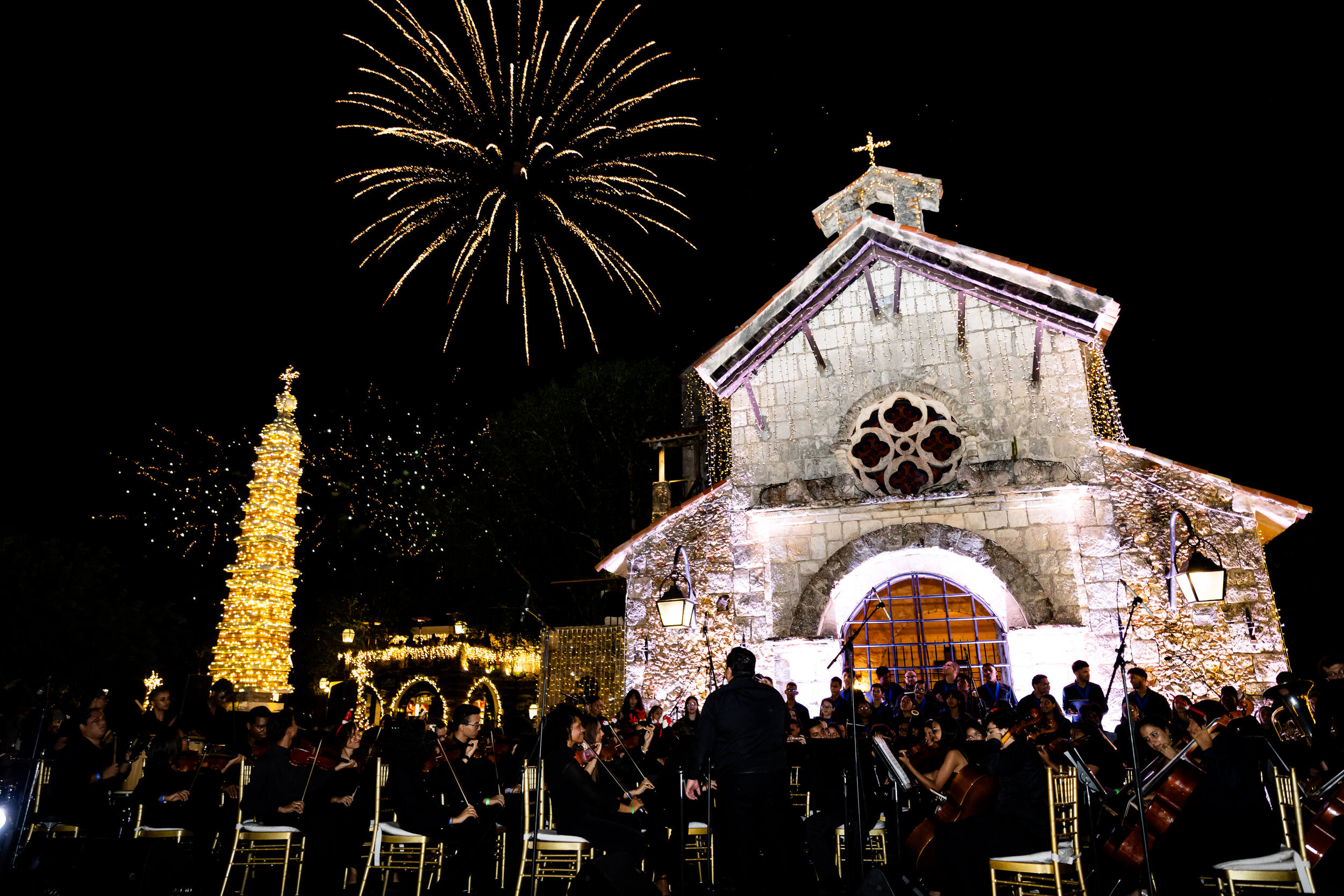 Altos de Chavón welcomes you to Christmas